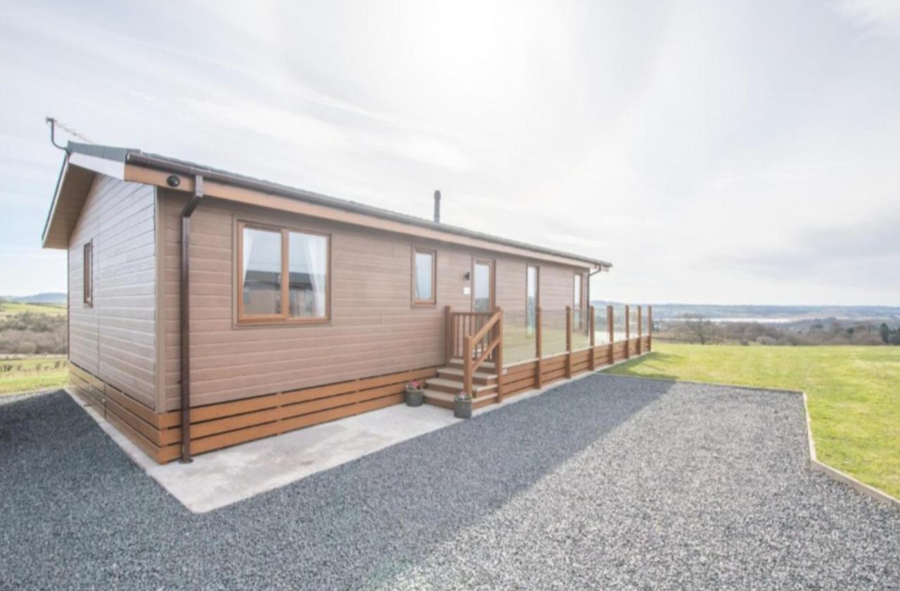 Luxury Family Beechwood Lodge With Hot Tub Lochwinnoch Exteriér fotografie